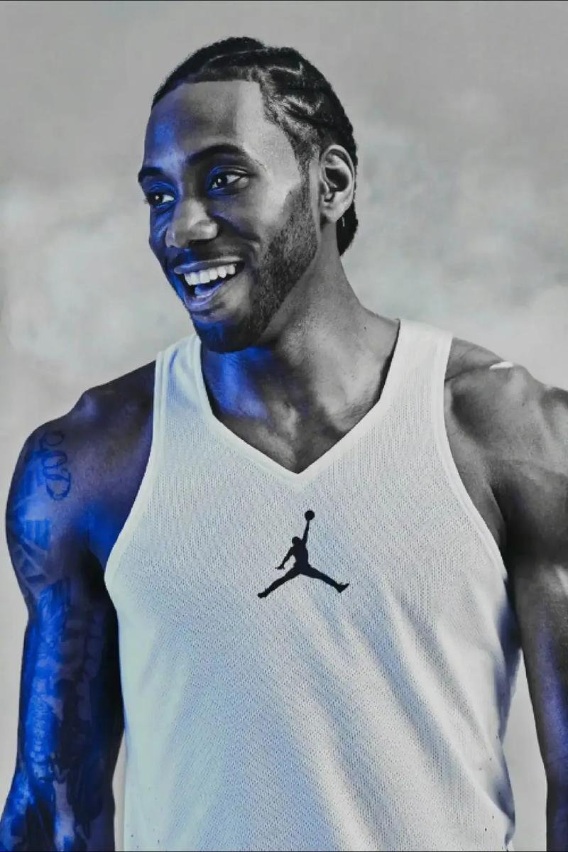 持续发力！萨林杰送长传 胡明轩助张昊上篮将分差拉开到20分以上（火力全开！萨林杰送妙传，胡明轩助张昊上篮，分差扩大至20分以上）