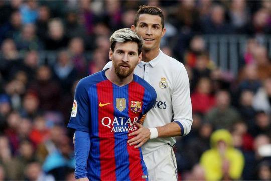 记者：迈阿密国际将免签26岁阿根廷边后卫穆拉，双方签约3年（记者：26岁阿根廷边后卫穆拉将自由转会迈阿密国际，签约三年）