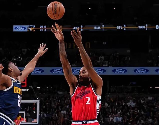 李月汝与佩奇Unrivaled联赛相遇（李月汝与佩奇在Unrivaled联赛上演正面交锋）