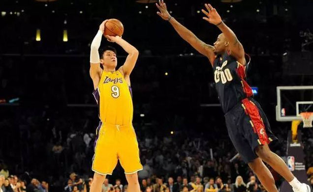 齐沃：足球是美丽的，我希望球员快乐，带着激情勇气微笑上场（齐沃：愿球员享受足球之美，带着激情与勇气微笑登场）