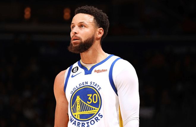 祝贺一下队友！哈登总得分历史前十 比尔INS转发相关海报（队友送上祝贺：哈登跻身历史得分前十，比尔在INS转发海报）