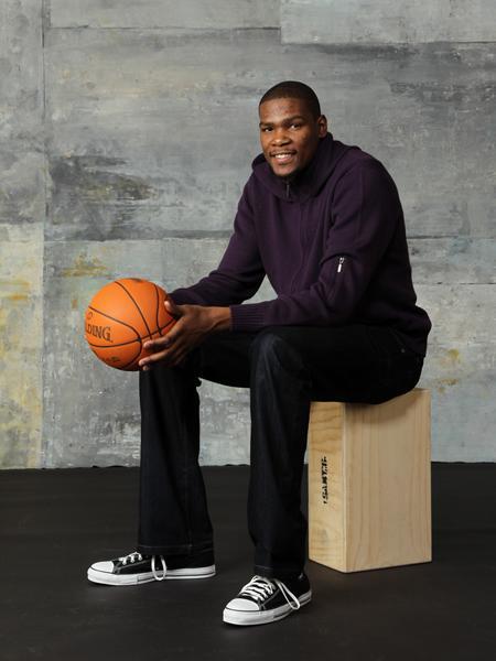 半场：莱比锡2-0法兰克福，哈德、鲍姆加特纳相互传射（半场战报：莱比锡2-0领先法兰克福，哈德与鲍姆加特纳互送传射）