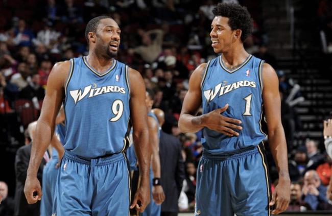 科尔谈希尔德跌出轮换：角色球员陷入挣扎就很难找准自己定位（科尔评希尔德无缘轮换：角色球员低迷时更难找到定位）