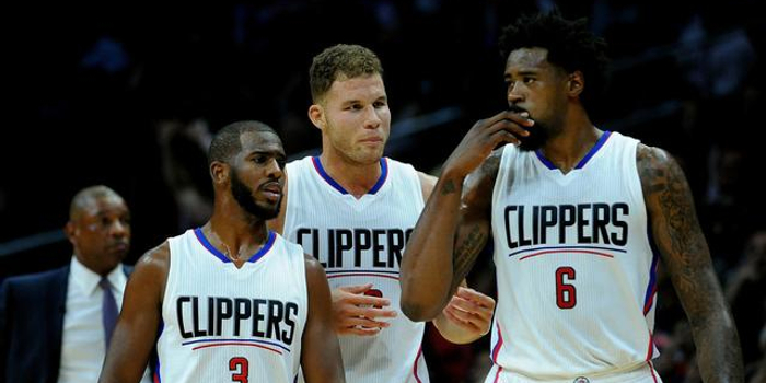 离大谱了！ 范戴克你退个锤子的退啊！利物浦1：1桑德兰！ 主队信仰只为英超（离谱至极！范戴克这退啥退？利物浦1-1桑德兰，主场信仰只为英超）