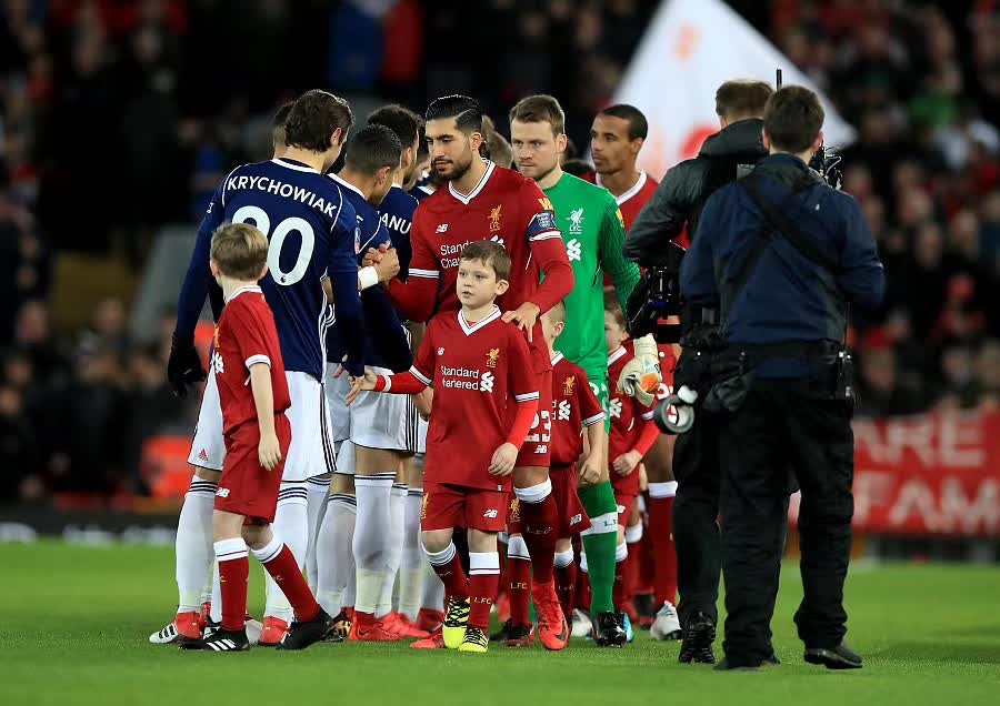 领取巴萨队史最受喜爱球员奖，梅西：巴塞罗那是我的家（梅西当选巴萨史上最受喜爱球员：巴塞罗那永远是我家）